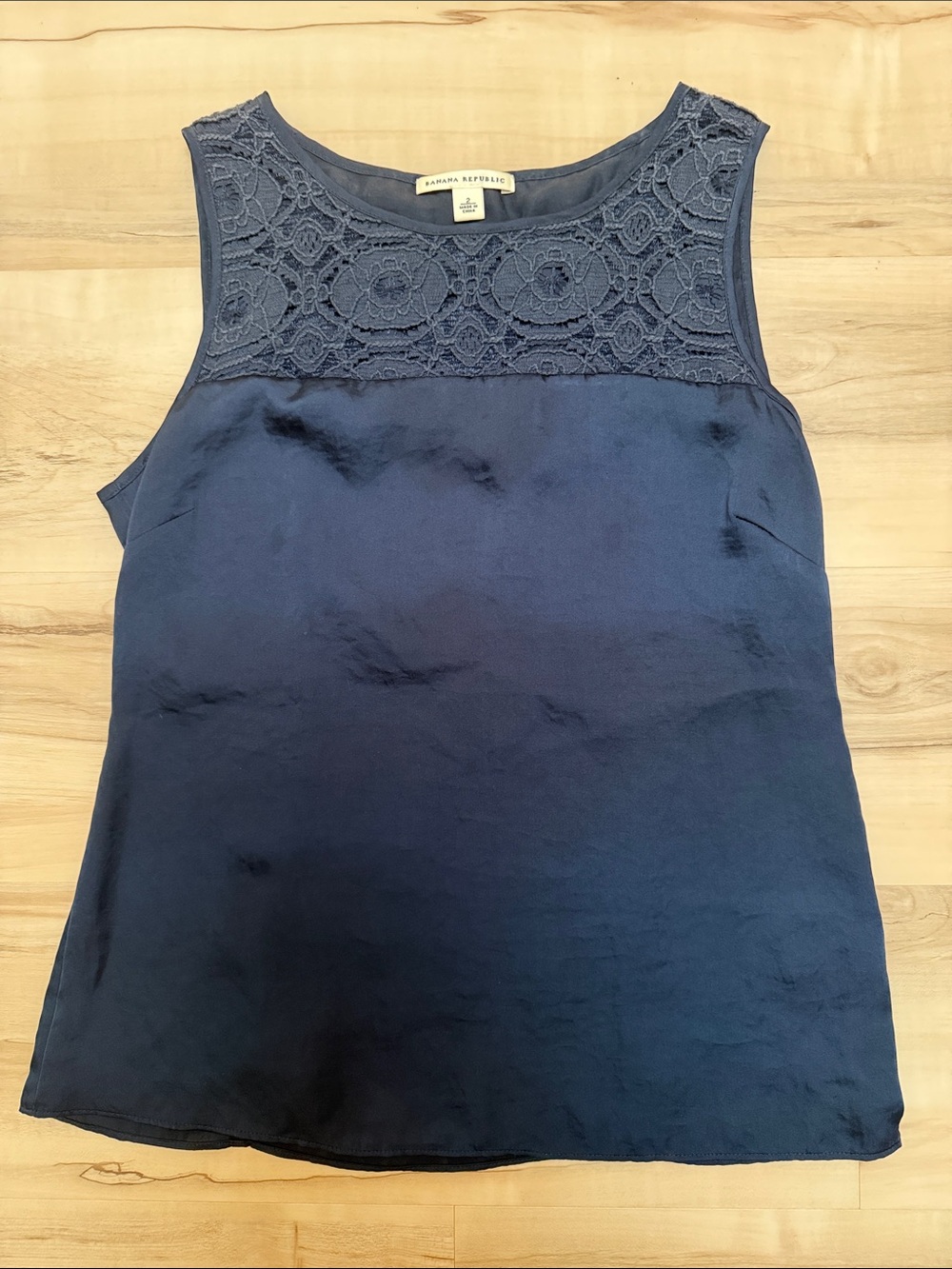 Banana Republic Navy Lace Yoke Sleeveless Camisole